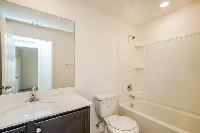 $1,945 | 1685 Hideaway Flat Street, Mascotte, FL 34753