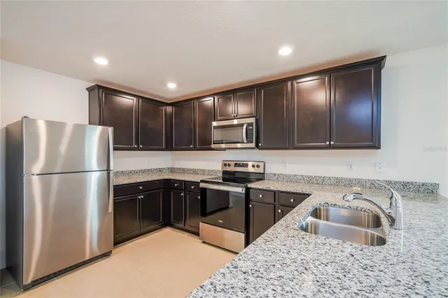 $1,945 | 1685 Hideaway Flat Street, Mascotte, FL 34753