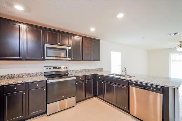 $1,945 | 1685 Hideaway Flat Street, Mascotte, FL 34753