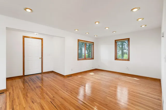 $569,900 | 24975 Mower Freeborn Road, Austin, MN 55912