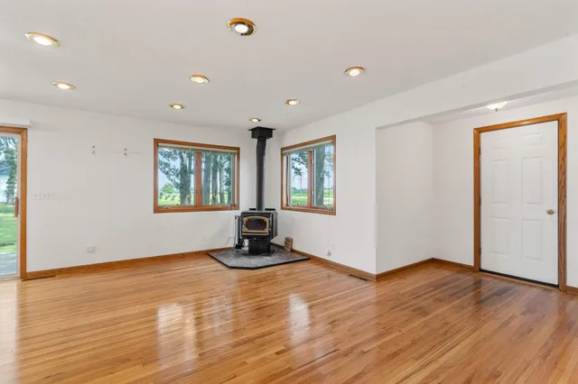 $569,900 | 24975 Mower Freeborn Road, Austin, MN 55912