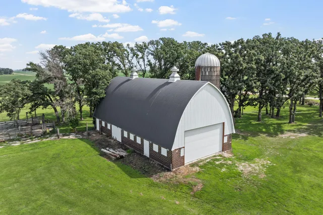 $569,900 | 24975 Mower Freeborn Road, Austin, MN 55912