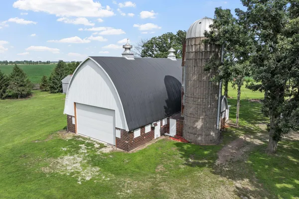 $569,900 | 24975 Mower Freeborn Road, Austin, MN 55912