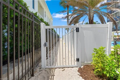 $659,000 | 10420 Gulf Shore Drive, Unit 132, Naples, FL 34108