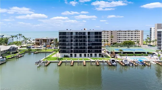 $599,900 | 10420 Gulf Shore Drive, Unit 132, Naples, FL 34108