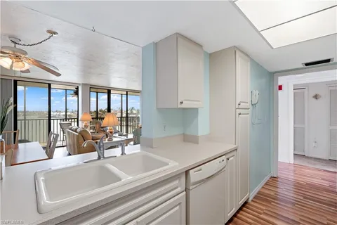 $659,000 | 10420 Gulf Shore Drive, Unit 132, Naples, FL 34108