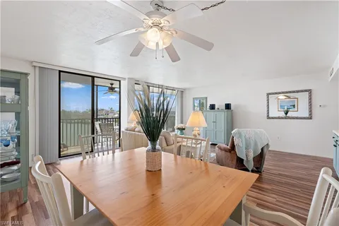 $659,000 | 10420 Gulf Shore Drive, Unit 132, Naples, FL 34108