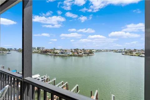 $659,000 | 10420 Gulf Shore Drive, Unit 132, Naples, FL 34108