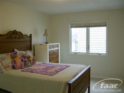 13183 Log Cabin Point Fenton, MI 48430 - Photo 15 of 20 20284216-14.JPG
