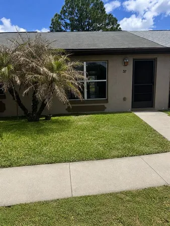 $1,600 | 37 Las Brisas Way, Unit 37, Kissimmee, FL 34743
