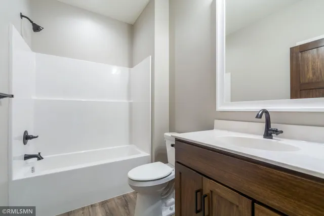 $485,000 | 1534 9th Avenue Southwest, Hutchinson, MN 55350