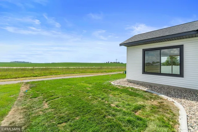 $485,000 | 1534 9th Avenue Southwest, Hutchinson, MN 55350