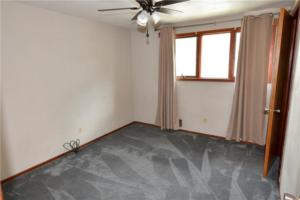 314 Pointview Road Pittsburgh, PA 15227 - Photo 13 of 29