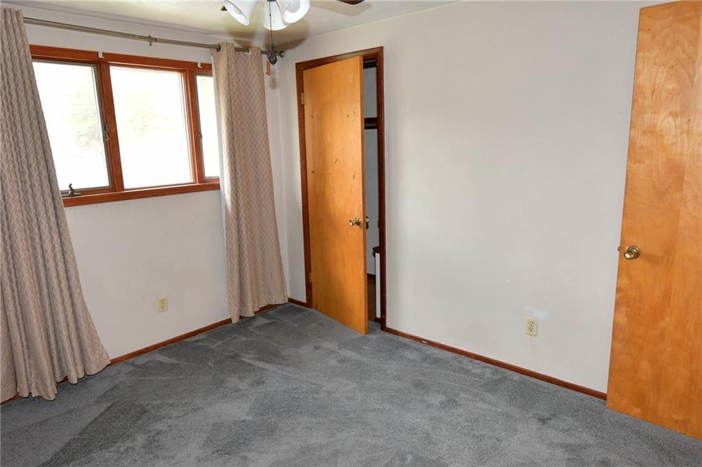 314 Pointview Road Pittsburgh, PA 15227 - Photo 14 of 29