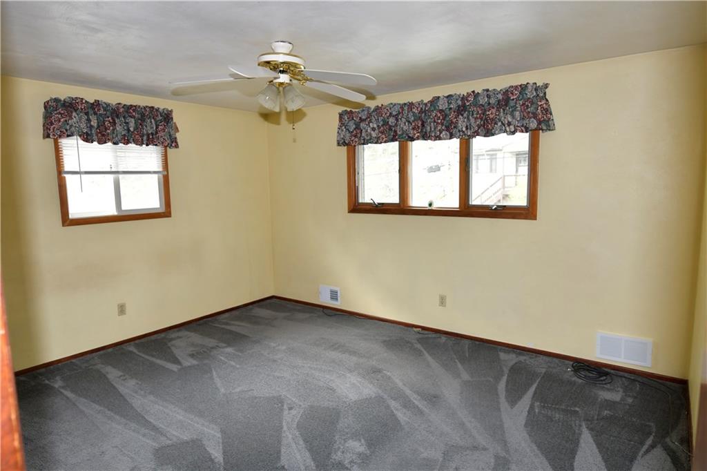 314 Pointview Road Pittsburgh, PA 15227 - Photo 15 of 29