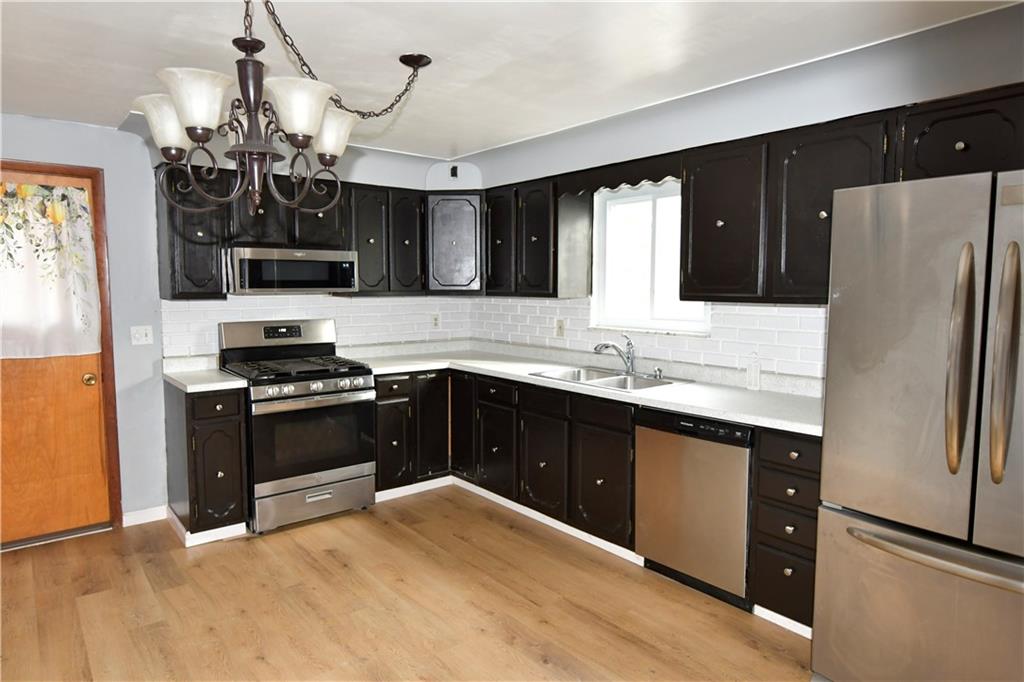 314 Pointview Road Pittsburgh, PA 15227 - Photo 8 of 29