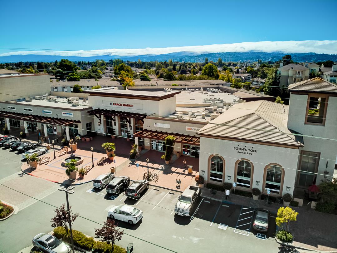 1049 Shell Boulevard, Unit 3 Foster City, CA 94404 - Photo 56 of 56 a view of a chairs and table in patio