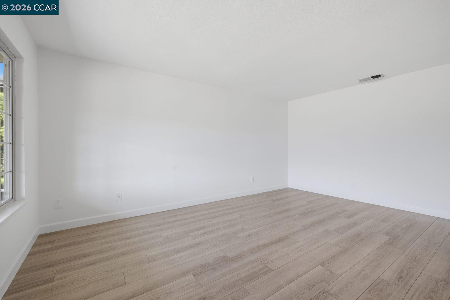 824 Coral Drive Rodeo, CA 94572 - Photo 6 of 41 Gallery Image 6