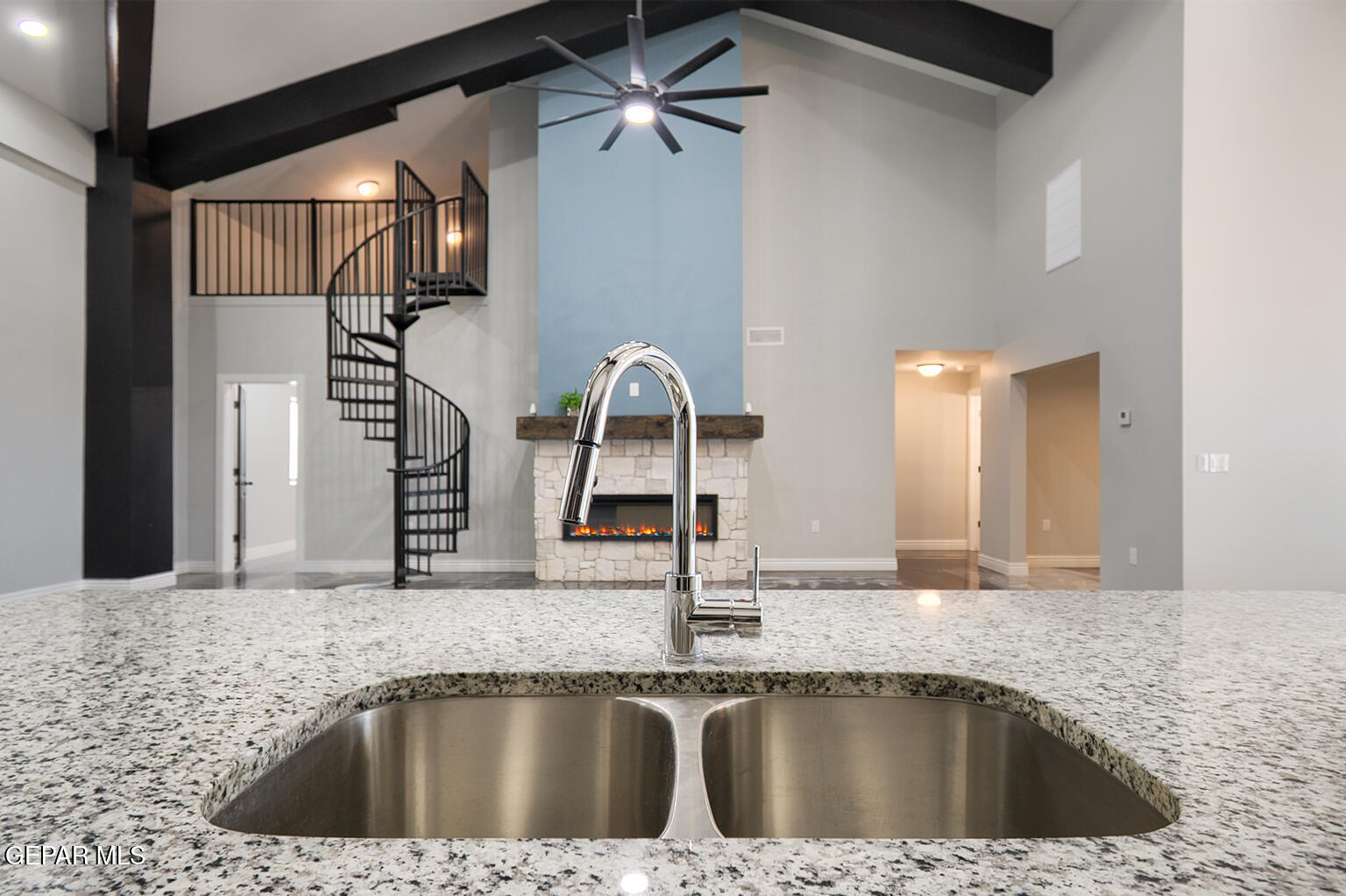15601 Newkirk Road El Paso, TX 79928 - Photo 25 of 54 15601-Newkirk-Kitchen-3