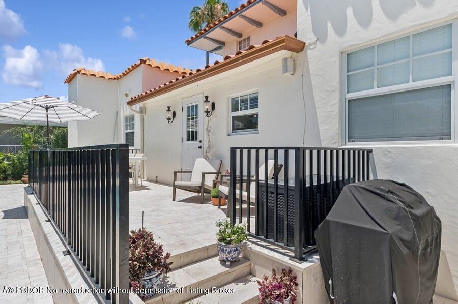 310 Almeria Road West Palm Beach, FL 33405 - Photo 35 of 71 35_310AlmeriaRd_85002_Patio_Small