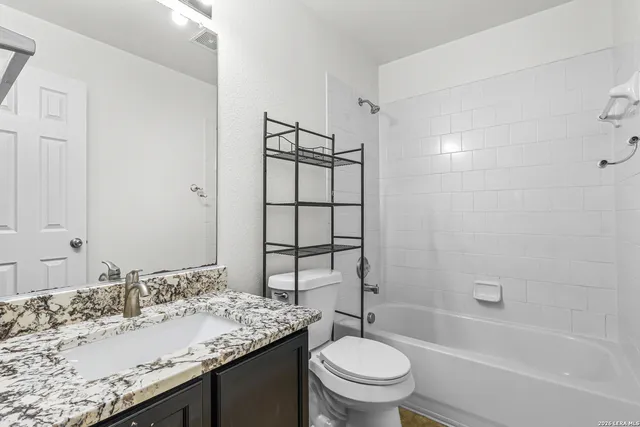 $2,400 | 3763 Browning, San Antonio, TX 78245