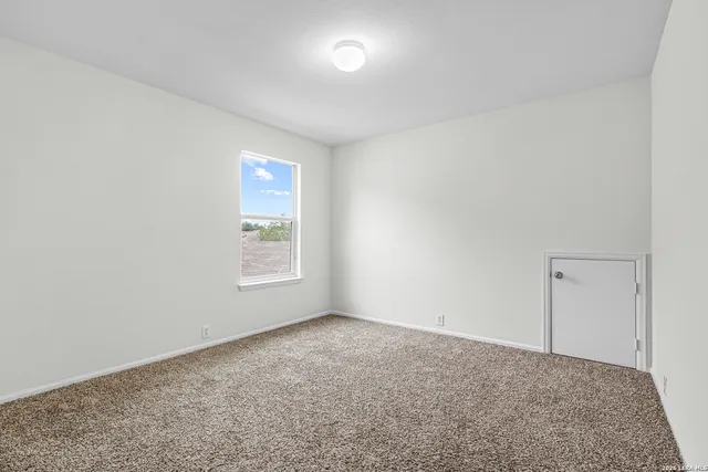 $2,400 | 3763 Browning, San Antonio, TX 78245