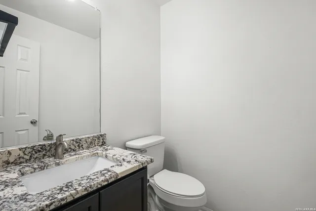 $2,400 | 3763 Browning, San Antonio, TX 78245