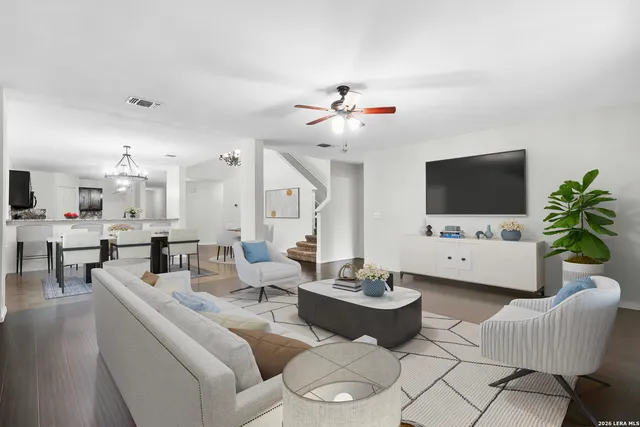 $2,400 | 3763 Browning, San Antonio, TX 78245