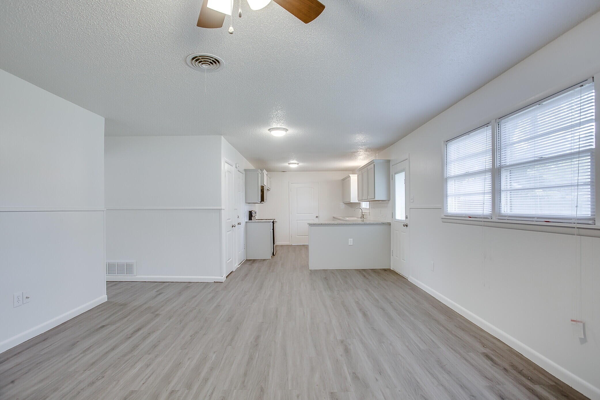 3030 57th Street Lubbock, TX 79413 - Photo 3 of 15 l-3