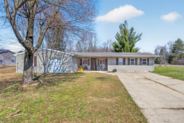 $179,000 | 4784 1st Street, Barryton, MI 49305