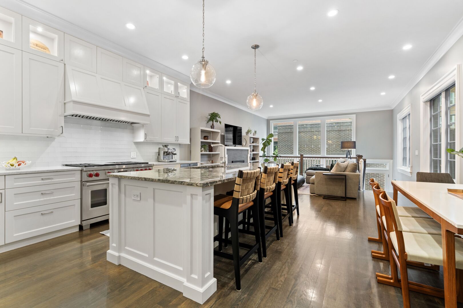 1306 West Byron Street Chicago, IL 60613 - Photo 9 of 43