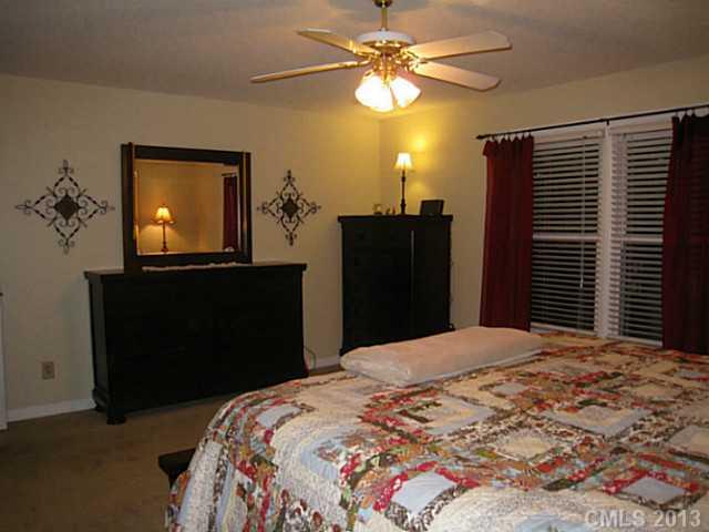 8207 Hunley Ridge Road Matthews, NC 28104 - Photo 10 of 16 Gallery Image 10