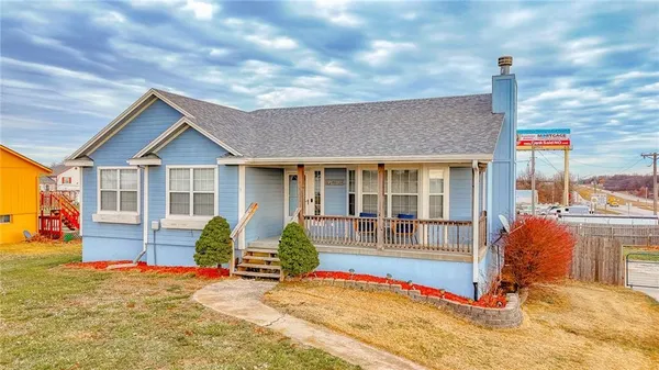 $280,900 | 551 Northwest 1381st Road, Holden, MO 64040