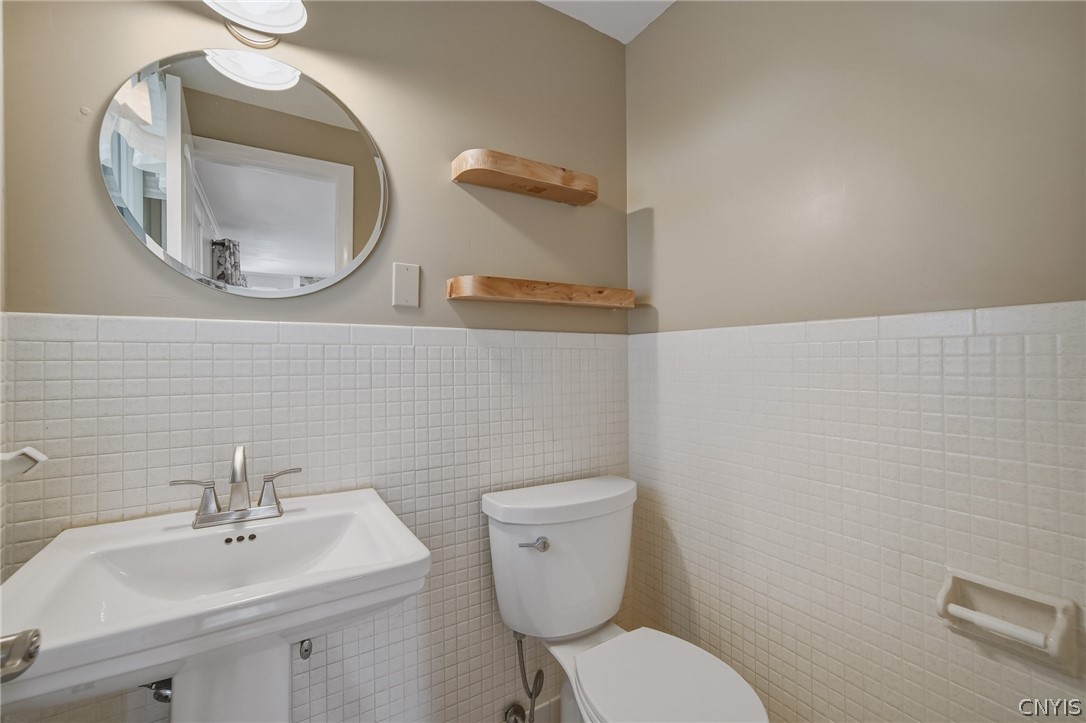 203 Riverdale Road Clay, NY 13090 - Photo 16 of 48 Gallery Image 16