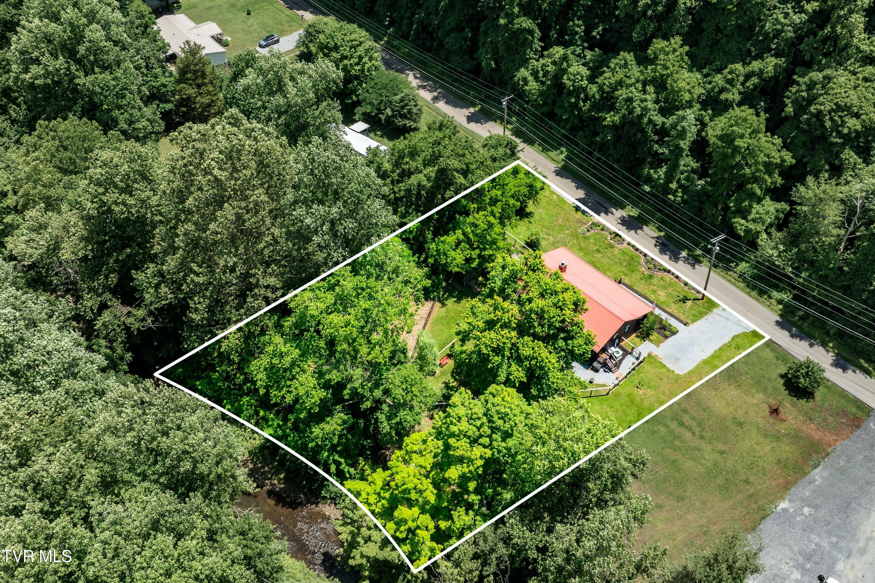 135 Grindstaff Hollow Road Elizabethton, TN 37643 - Photo 14 of 116 135 Grindstaff Hollow (1 of 83)