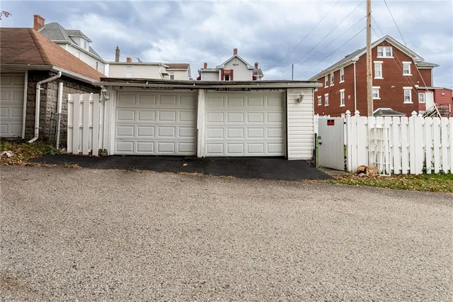 a view of a house with a space