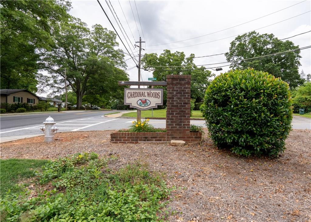 3926 Cardinal Drive Tucker, GA 30084 - Photo 3 of 33