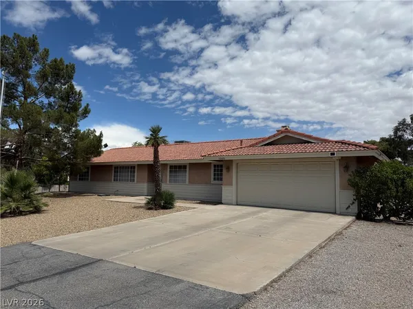 $2,500 | 1560 Albino Drive, Henderson, NV 89002