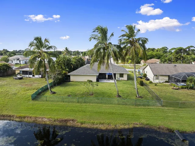 $465,000 | 2099 Southeast Bowie Street, Port St. Lucie, FL 34952