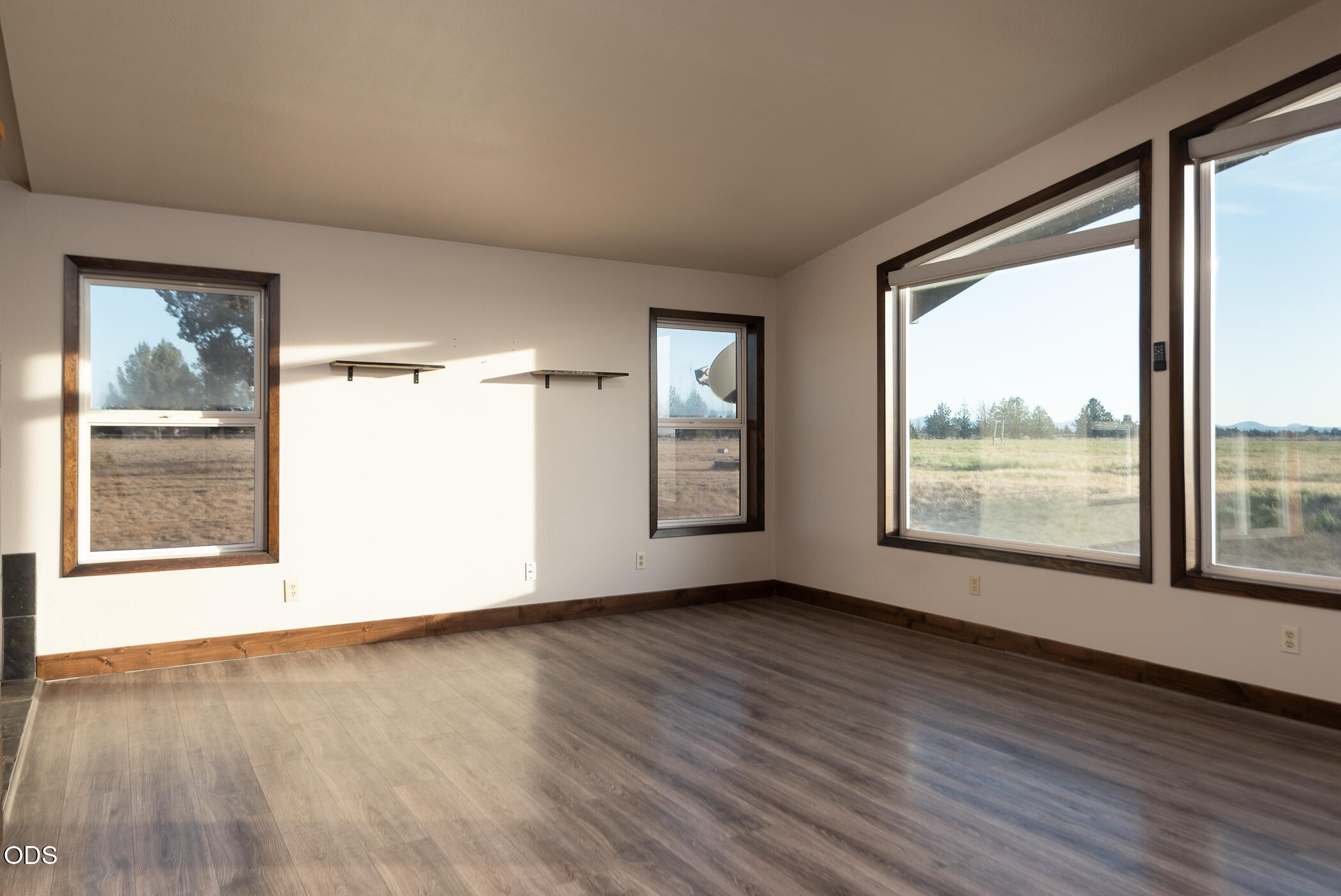 26275 Willard Road Bend, OR 97701 - Photo 16 of 68