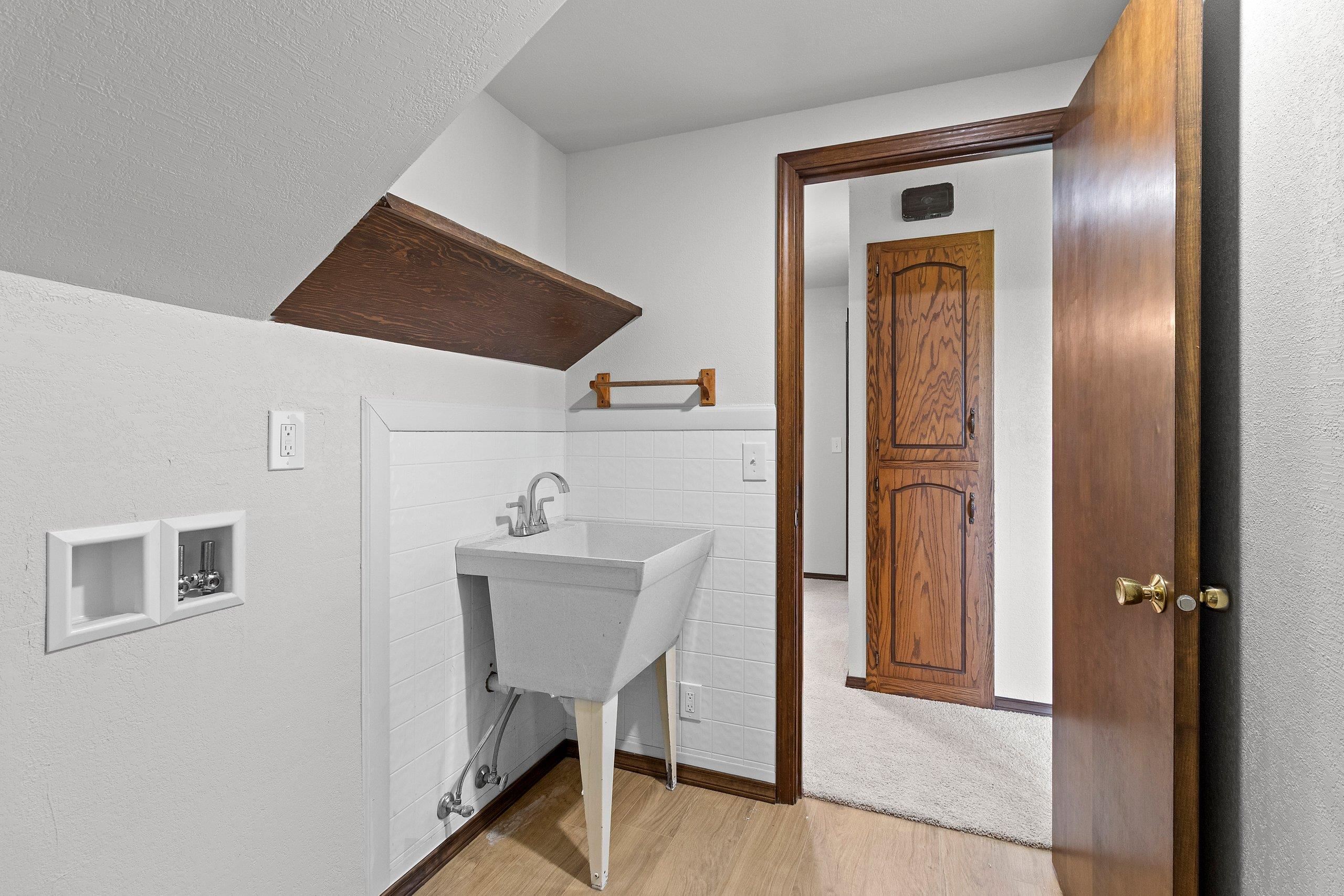 2110 North 8th Street Manitowoc, WI 54220 - Photo 36 of 54
