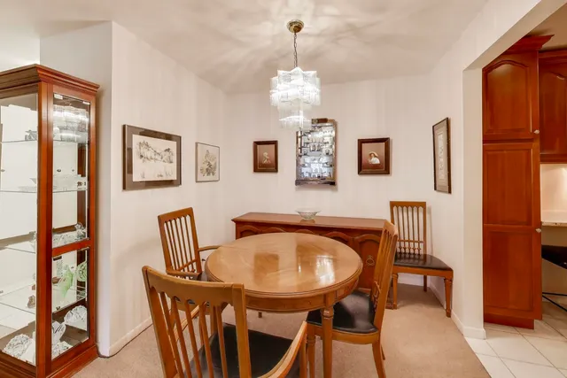 $215,000 | 2100 Valencia Drive, Unit 203B, Northbrook, IL 60062