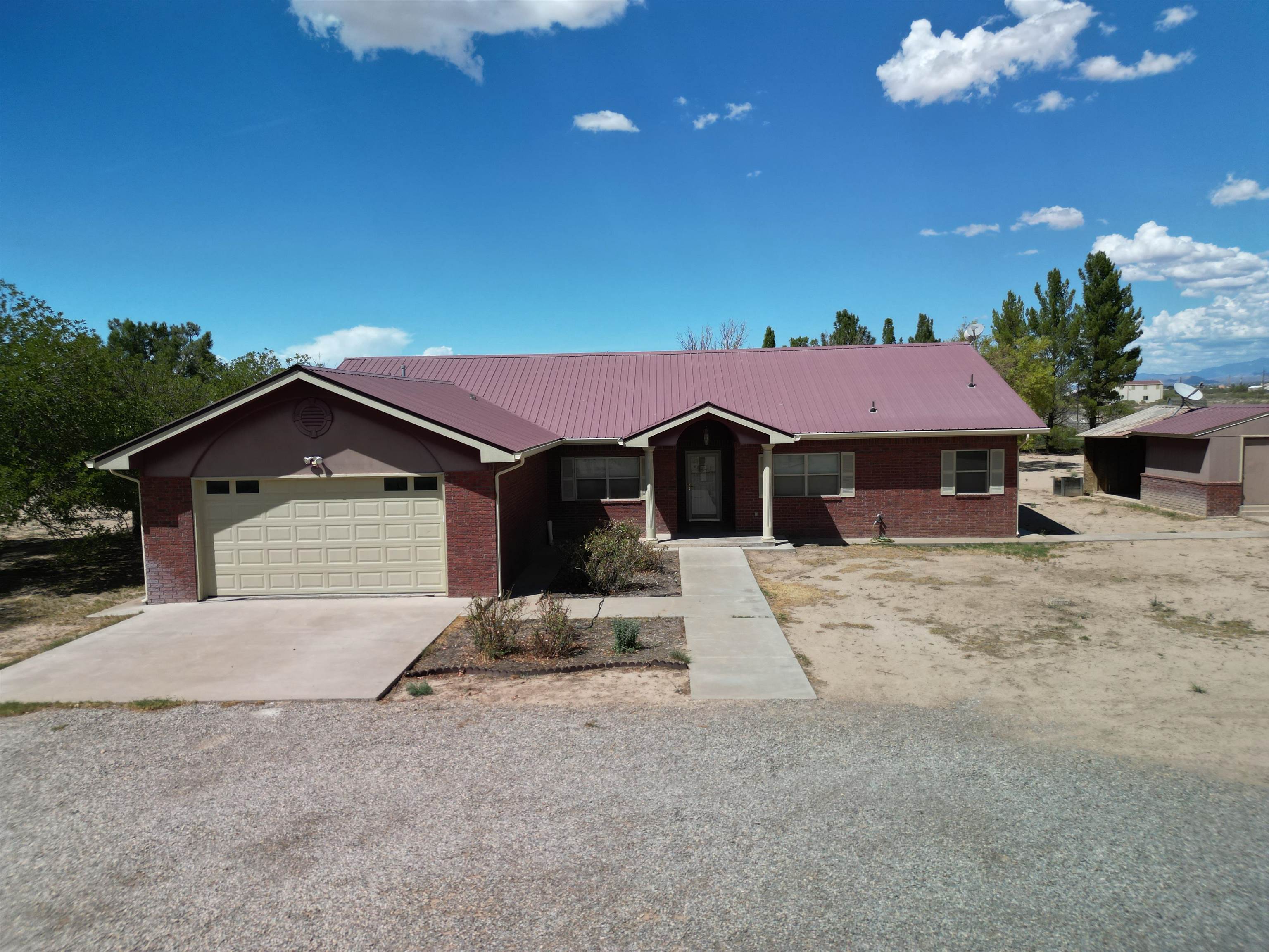 38 Meadowland Road Alamogordo, NM 88310 - Photo 2 of 71 Gallery Image 2
