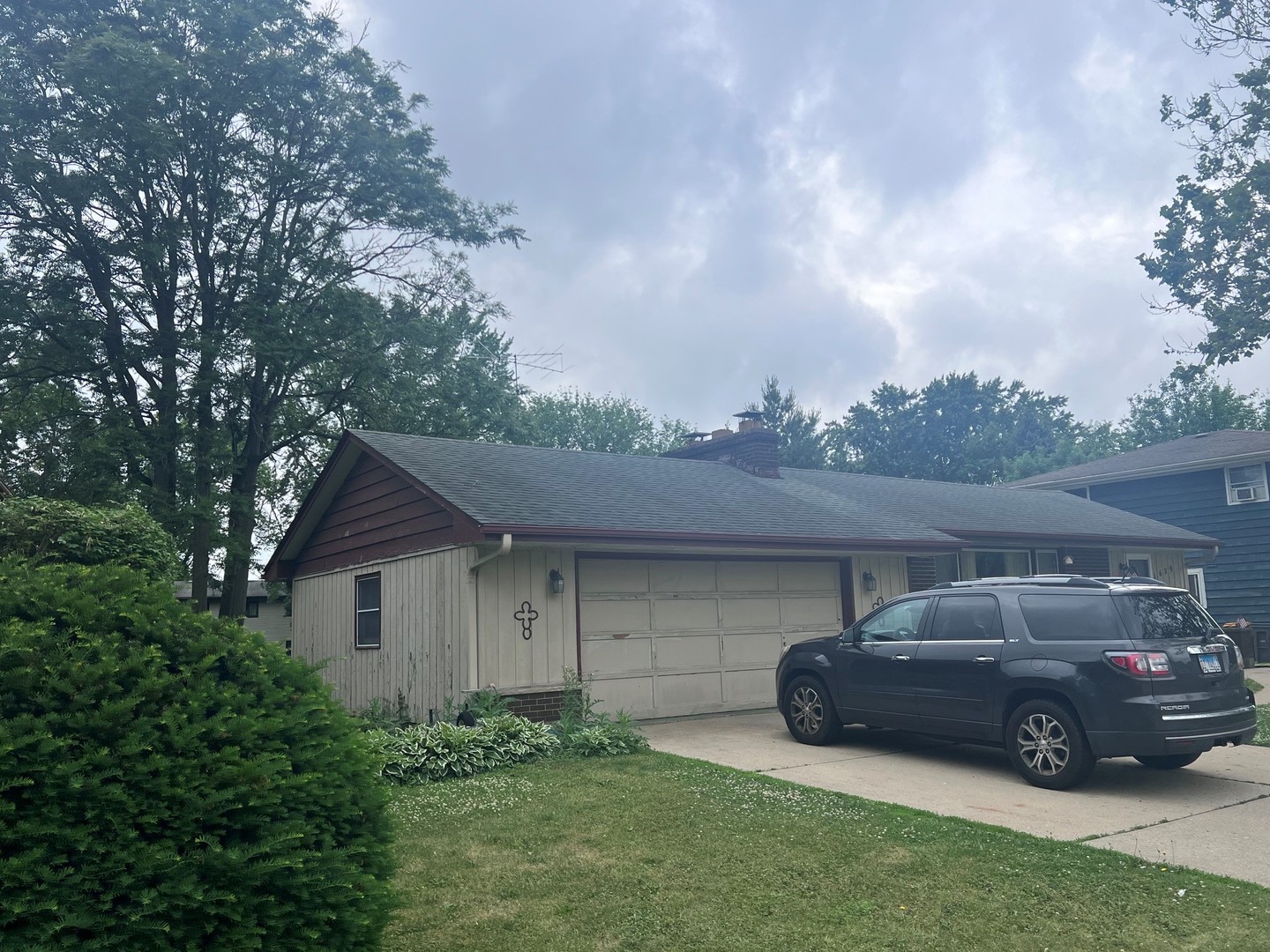 1629 Lin Lor Lane Elgin, IL 60123 - Photo 2 of 27