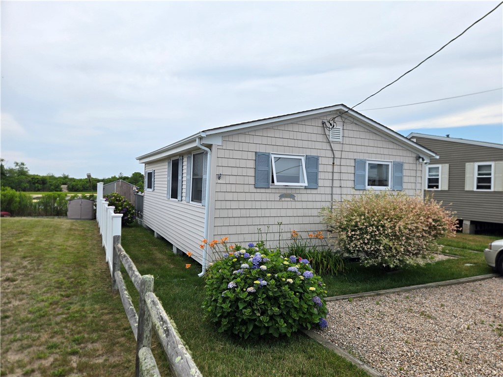 725 Succotash Road South Kingstown, RI 02879 - Photo 2 of 24