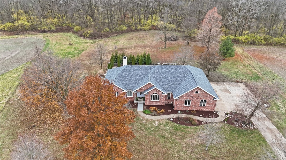 12511 Old State Road Charleston, IL 61920 - Photo 3 of 48