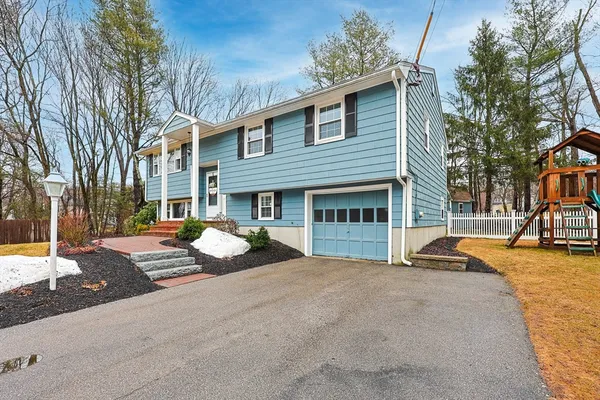 $725,000 | 5 Jackson Drive, Walpole, MA 02071