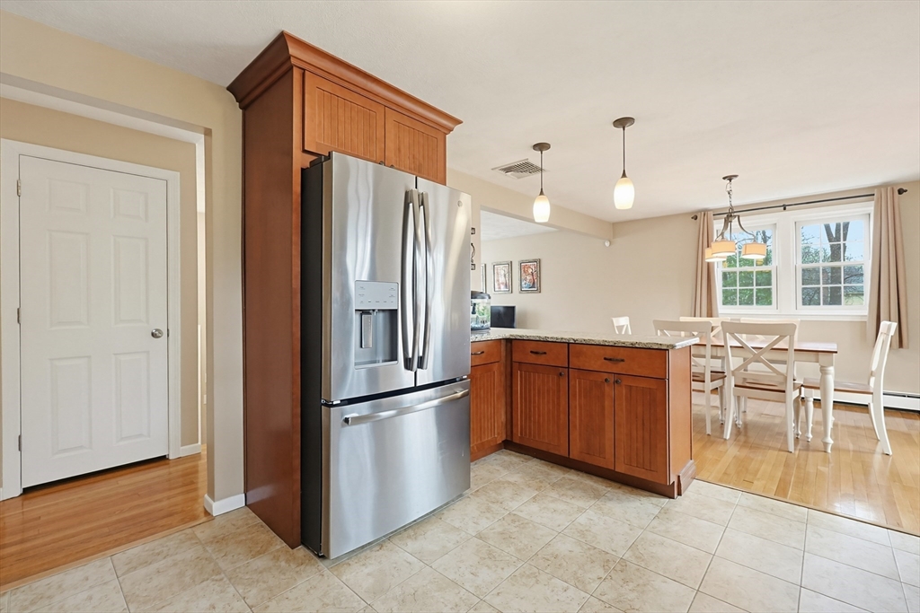 5 Jackson Drive Walpole, MA 02071 - Photo 9 of 37