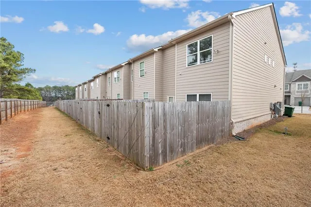 $279,900 | 5820 Calle Vista Drive, Lithonia, GA 30058