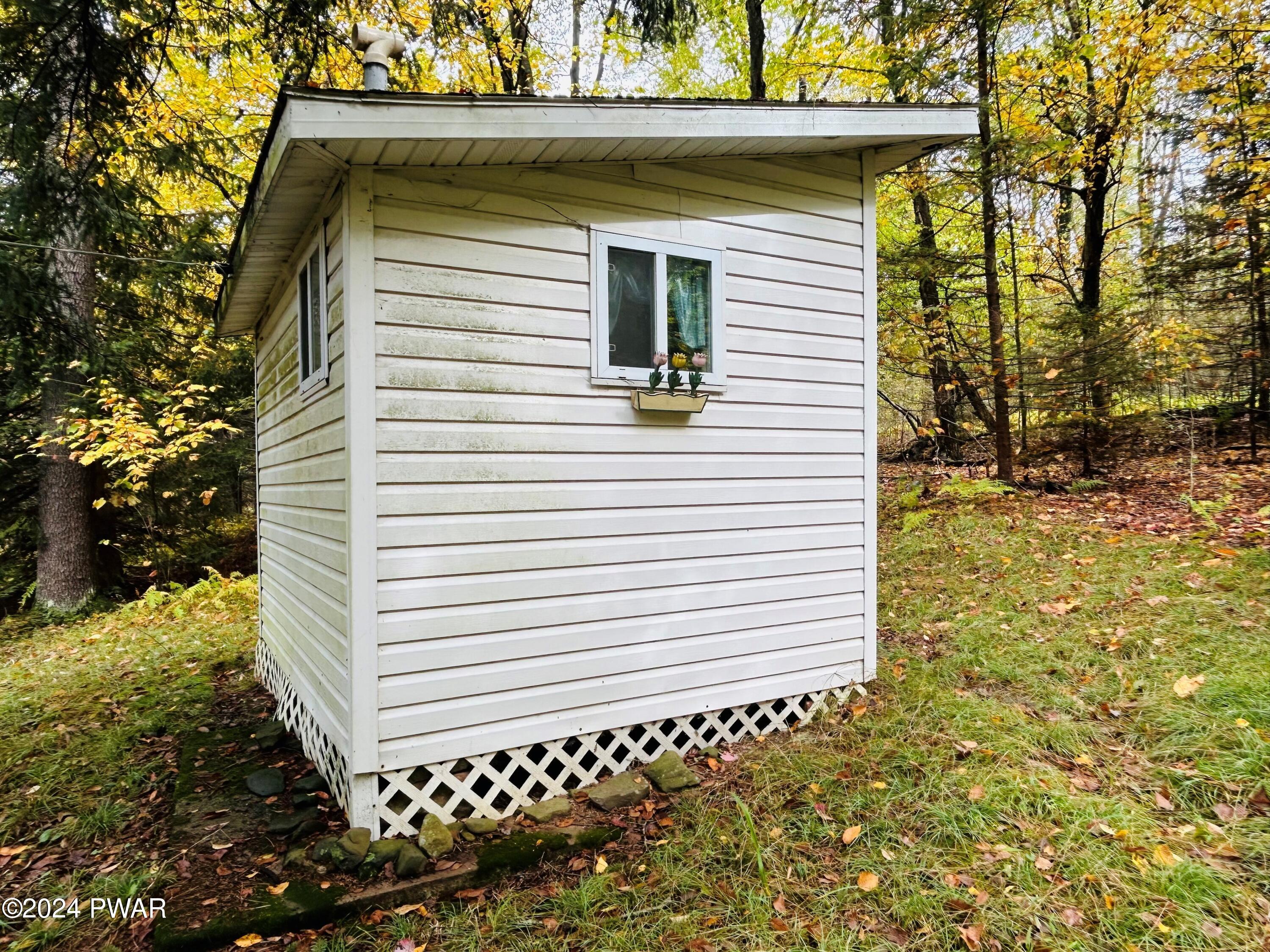 185 North Shore Road Greentown, PA 18426 - Photo 30 of 44